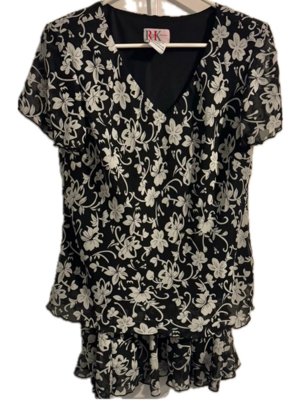 R&K 2 Piece Skirt Set Size 14 Black White Floral Chiffon Midi Flutter Sleeve Hem